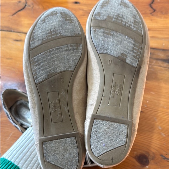 Women's Black and Cream Flats set of 2 size 9 - Picture 5 of 10